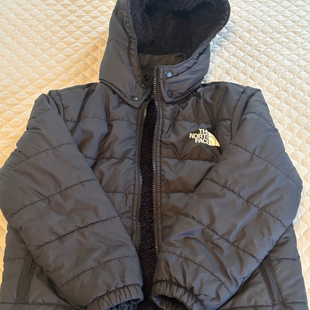 The North Face Kids Dark Black Reversable Removable Hood Puffer Jacket